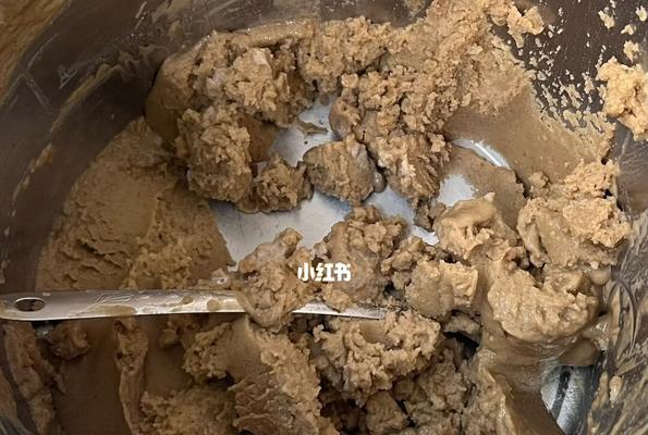 熬制豆沙的方法大全（传统豆沙熬制技巧详解）