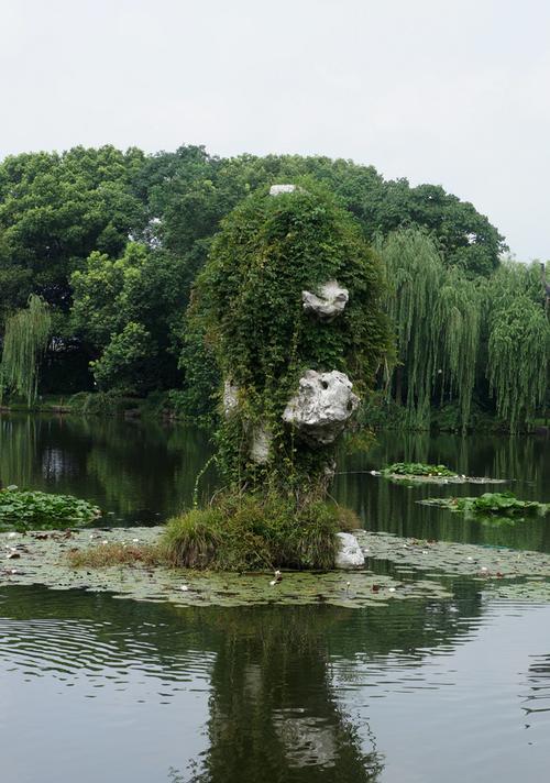 探寻西湖十景的独特魅力（揭秘西湖十景）