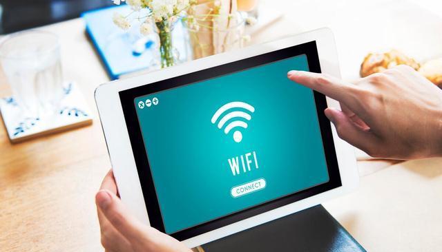 提高WiFi网速的方法（15个实用方法教你优化家庭WiFi网络）