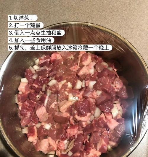 传统正宗烤羊肉串的腌制方法（探秘美味烤羊肉串的制作工艺）